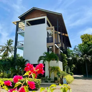 Hotel Olanro ***
